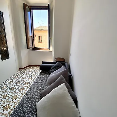 Palazzo Menichetti Daire *